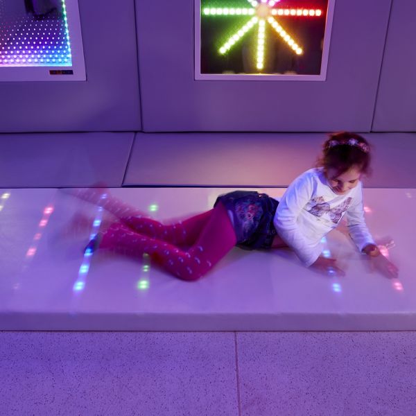 84108 Bright Sparks Softplay Flashy Floor
